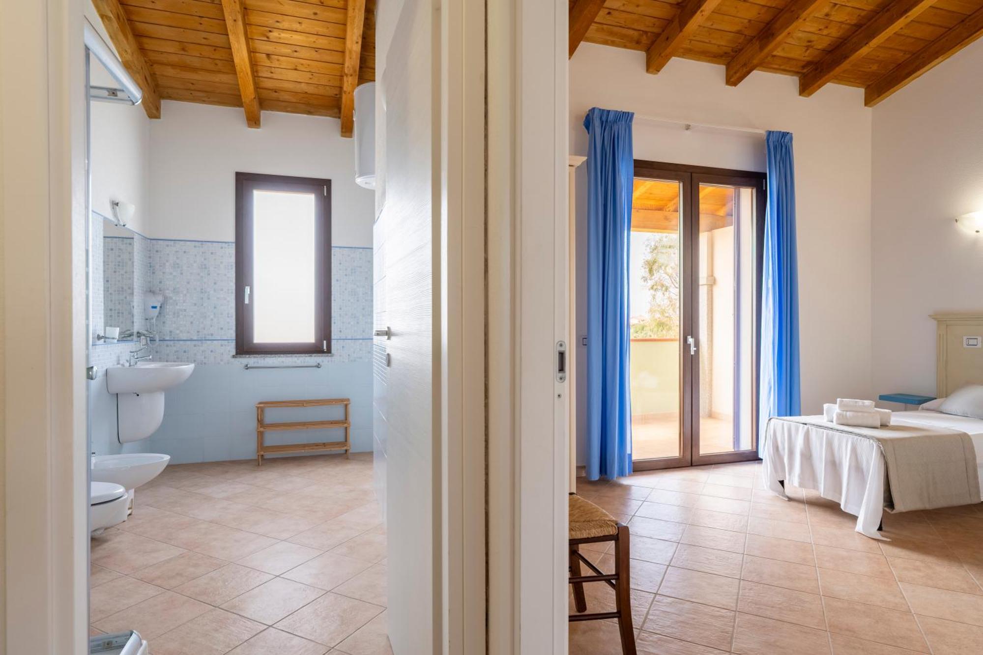 Hotel Nicolaus Club Baia delle Mimose Badesi Esterno foto
