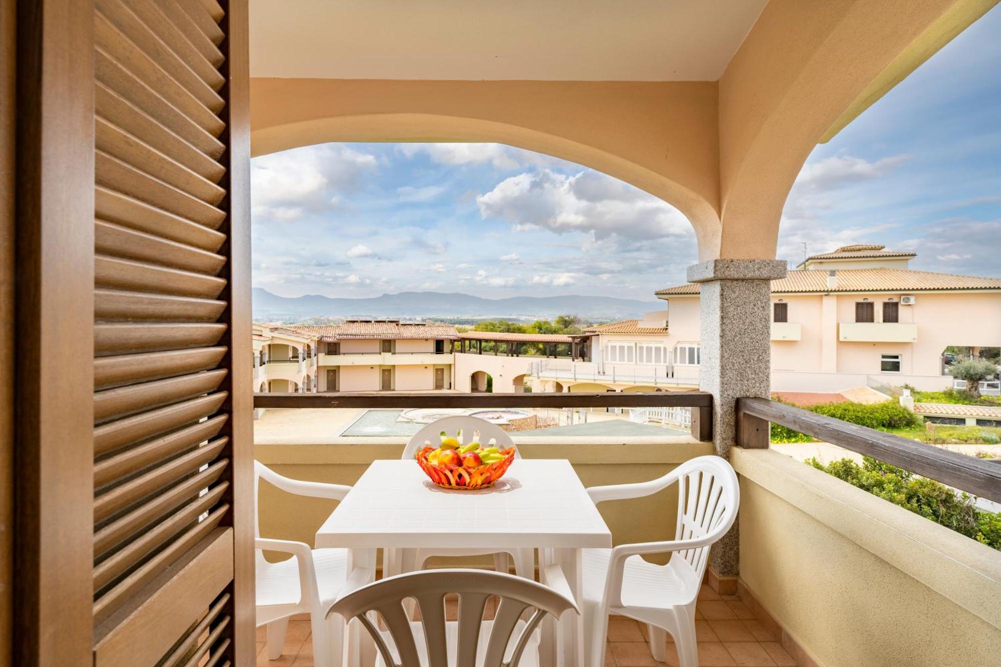 Hotel Nicolaus Club Baia delle Mimose Badesi Esterno foto
