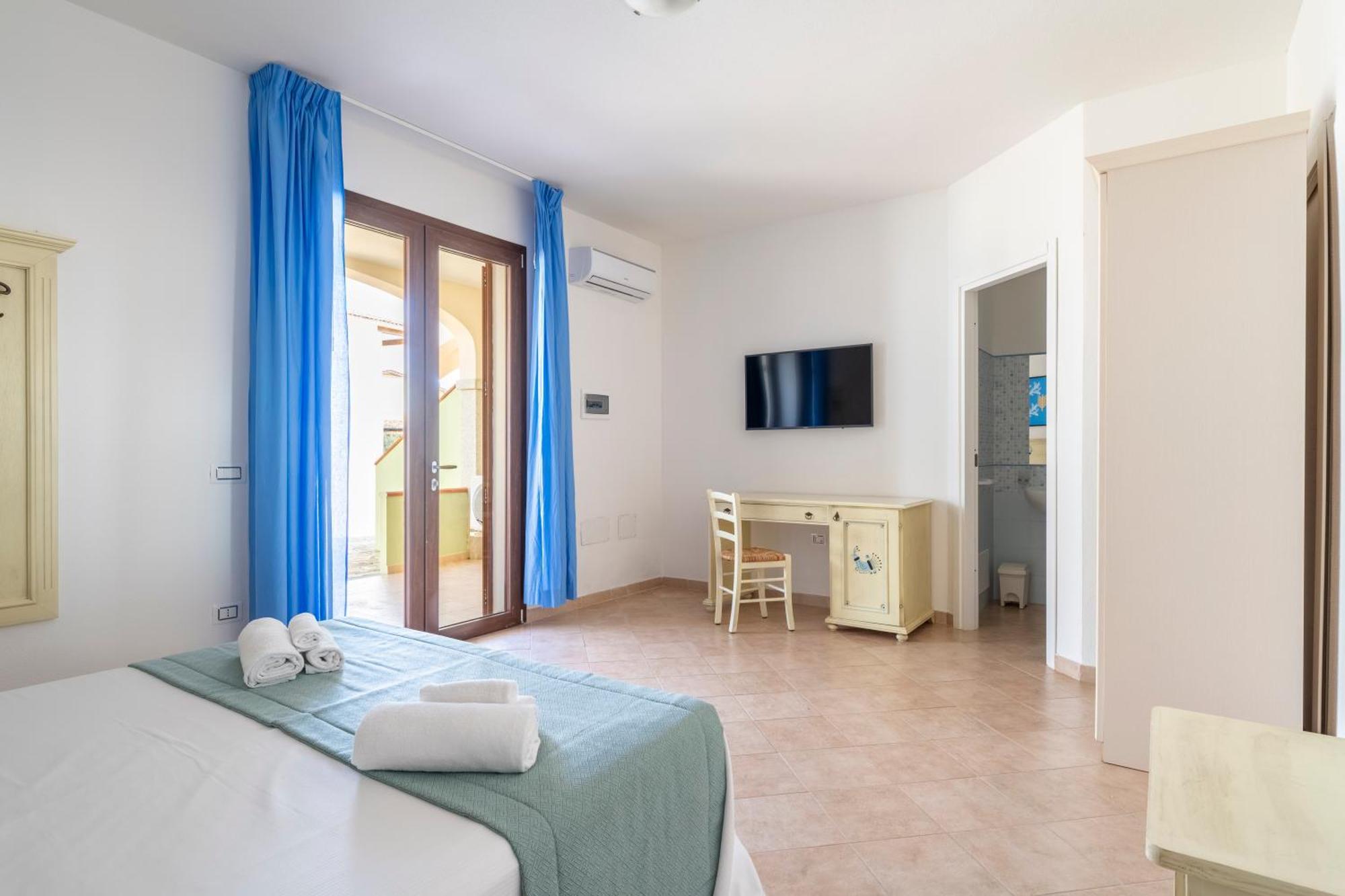 Hotel Nicolaus Club Baia delle Mimose Badesi Esterno foto
